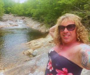 Como Robert Dorgan fue identificado por la Policía de Rhode Island al autor del tiroteo ocurrido el lunes en un estadio de hockey sobre hielo en Rhode Island donde murieron tres personas, incluyendo el atacante.