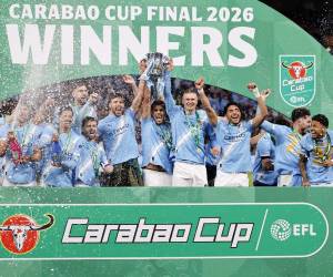 El Machester City consiguió su primer título de la temporada, ahora quiere ir por la Premier League.