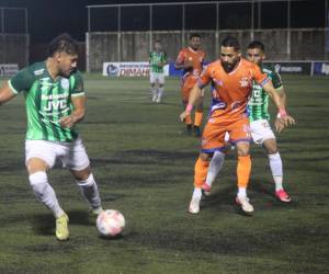 El partido tuvo un retraso por una fuerte lluvia en Choluteca.