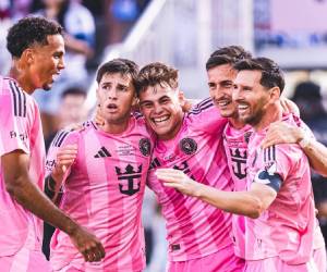 Imágenes del desarrollo del partido.