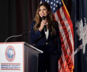 Kristi Noem visita Honduras por segunda vez y en esta oportunidad se reunirá con el presidente de la República Nasry Asfura con el que abordará temas relacionados a la criminalidad organizada.