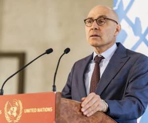 El alto comisionado Volker Türk advirtió que los ataques deliberados contra civiles constituyen crímenes de guerra, según el derecho internacional vigente.