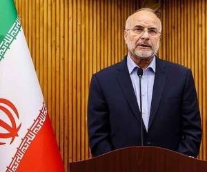 El presidente del Parlamento iraní advirtió que bases, barcos y centros militares de EE.UU. e Israel.