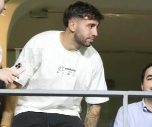 Agustín Auzmendi sorprendió al aparecer en el Nacional viendo el juego del Motagua.