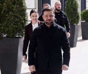 Todos aquellos a quienes intenten involucrarse en cualquier acción agresiva contra Ucrania deben entenderlo, advirtió Zelenski.
