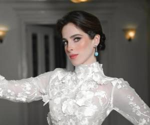 La llegada de Fátima Bosch a territorio estadounidense abrió su etapa como Miss Universo 2025 en un ambiente que combinó el protocolo cultural con la atención mediática que ha acompañado su coronación.