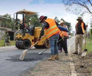 El gobierno de Honduras mediante el plan de bacheo de emergencia contempla la intervención de alrededor de 2,700 kilómetros de carretera.
