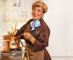 Desde la comunidad de Olancho hasta las famosas calles de Nueva York, la hondureña Maribel Lieberman ahora es conocida como la reina del chocolate, gracias a su creatividad, perseverancia y el talento que hoy le permiten convertir un sueño en un imperio de chocolate.