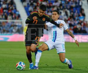 Luis Palma aprovechó el pase de Kervin Arriaga para luego definir como los grandes.