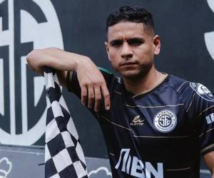 Carlos Pineda habla de su otro trabajo, nuevo DT de la 'H' y cree que fútbol de Costa Rica es más completo