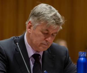 Alec Baldwin se refirió por primera vez con amplitud al peso que dejó en su vida la tragedia ocurrida durante el rodaje de Rust, un episodio que marcó un antes y un después tanto en su ámbito personal como profesional.