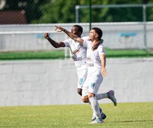 Imágenes del desarrollo del partido.