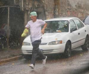 Lluvias y chubascos, algunos acompañados de actividad eléctrica, se esperan este jueves 24 de septiembre en buena parte de Honduras debido a una vaguada que favorecerá condiciones inestables en el territorio nacional. Los mayores acumulados podrían alcanzar los 70 milímetros en algunas zonas.