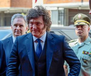De acuerdo a la denuncia interpuesta, los fondos se desviaron hacia operaciones financieras, por un monto de más de un billón de pesos argentinos (unos 671 millones de dólares estadounidenses).