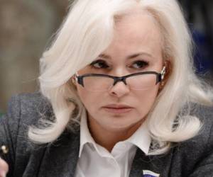 Olga Kovitidi, la senadora de la península ucraniana de Crimea anexada por Rusia.