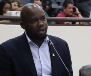 Osman Chávez integra la comisión permanente instalada en un madrugón este sábado 1 de noviembre.