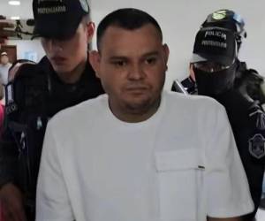 Urías Jabin Lovo Montoya compareció este martes 25 de agosto ante los Juzgados de Danlí por caso de vulneración a un menor de edad.