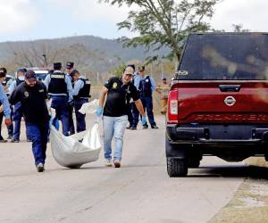 En la orilla de la carretera que conduce al sector de El Cimarrón fue encontrado asesinado Cristopher Alejandro Cerrato Ochoa.
