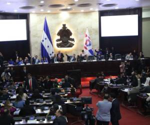 El Congreso Nacional convocó a sesión para este lunes, 20 de abril, a las 3:00 de la tarde.