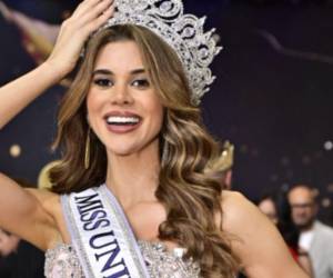Después de varias semanas participando en el reality de Telemundo, Miss Universe Latina, la originaria de República Dominicana, Yamilex Hernández, se llevó la corona y la oportunidad de participar en el certamen de Miss Universo. Aquí te contamos quién es ella.