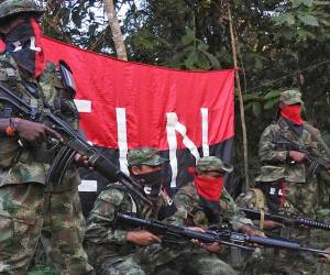 La publicación generó fuertes críticas por amplificar mensajes de un grupo armado ilegal.