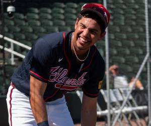 Dubón usó la camiseta número 14 en su primer juego.