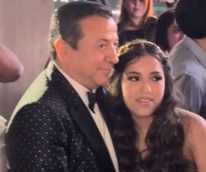 La fiesta de XV años de Mafer, una joven de Tabasco, México, se viralizó en las redes sociales por las excentricidad con la que celebró su cumpleaños en la que estuvieron presentes varios artistas.