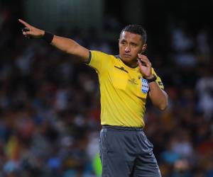 Centroamérica estará presente en la semifinal de la Copa del Mundo entre Francia y España. El salvadoreño Iván Barton pitará el encuentro y hará historia. ¿Qué polémica tuvo con Honduras?