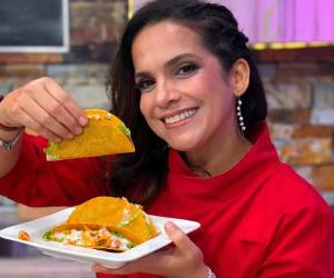 Entre recetas, consejos culinarios y sonrisas frente a las cámaras, Sandra Díaz del Valle construyó una carrera que la convirtió en uno de los rostros más queridos de la televisión hondureña. Su repentina muerte, confirmada este miércoles 10 de junio, ha llevado a miles de personas a recordar la trayectoria de una mujer que encontró en la cocina mucho más que una profesión: una verdadera forma de vida.