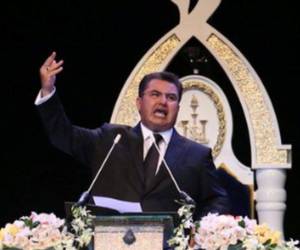 Naason Joaquín García, líder absoluto de la iglesia La Luz del Mundo.