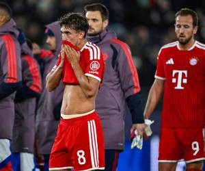 El Bayern Múnich de Vincent Kompany sufrió en su visita al Viking.