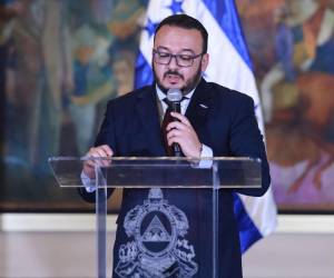 El ministro de Comunicaciones de Casa Presidencial, José Augusto Argueta, detalló las medidas que implementa el gobierno para mitigar el impacto por el costo de los combustibles en el país.