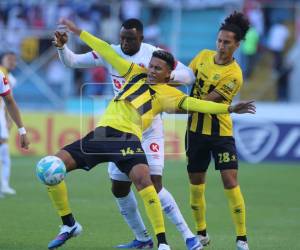 Imágenes del desarrollo del partido.