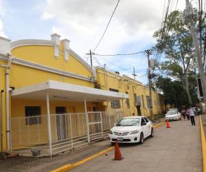 Pacientes del Hospital San Felipe exigieron a la Secretaría de Salud restablecer el agua, ya que la crisis afecta procedimientos, higiene y la dignidad de los pacientes.