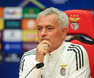 José Mourinho actualmente dirige al Benfica en Portugal.