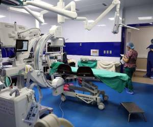 Los nuevos y modernos quirófanos permitirán aumentar la capacidad de pacientes que llevan esperando varios meses por una cirugía en el centro asistencial.