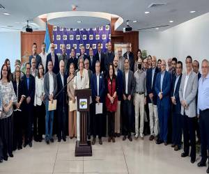 La junta directiva presidida por Anabel Gallardo y dirigentes de las organizaciones miembros del Cohep también convocaron al próximo gobierno a revisar decisiones de política comercial y fortalecer alianzas.