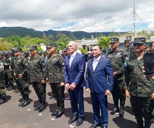 El presidente de la República, Nasry Asfura, participó este día en la entrega de una flota de vehículos y motocicletas para la Policía Militar del Orden Público (PMOP).
