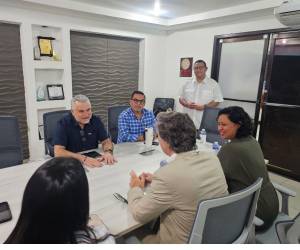 El gerente general de la Empresa Nacional Portuaria (ENP), Yaudet Burbara, sostuvo el encuentro con Alessandro Fracassetti, representante del Programa de las Naciones Unidas para el Desarrollo (PNUD).