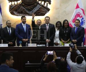 Los miembros de la junta interventora de la UNAG prestaron juramento ante el Congreso Nacional, asumiendo el reto de sanear la institución durante los próximos 12 meses.