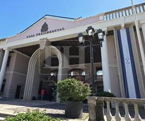 El anuncio fue confirmado por el ministro de Comunicación y Estrategia, José Argueta, donde anunció que se discutirán varios temas de la agenda del mandatario.