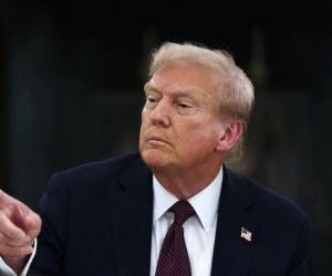 El presidente Donald Trump, advierte con intervenir México si no frena el narcotráfico.