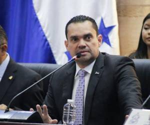 El presidente del Legislativo arremetió contra el exmandatario hondureño Mel Zelaya.