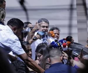 Durante la declaración de imputado, sus abogados entregaron documentos personales, médicos y de arraigo, además de informes sobre seguridad y centros penitenciarios.