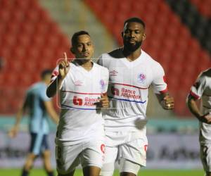 Imágenes del desarrollo del partido.