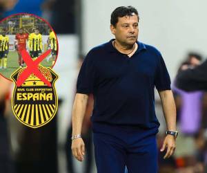 El técnico ya lleva varios procesos fallidos al frente de la máquina.