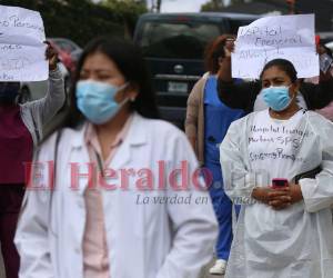 En septiembre se estimaba que llegarían los médicos cubanos al país, pero hasta la fecha no han firmado el contrato oficial.