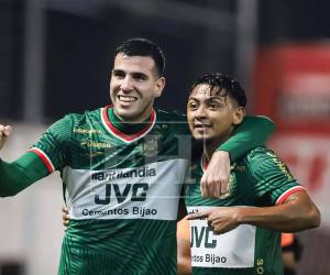 Imágenes del desarrollo del partido.