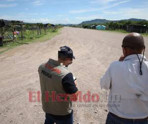 Las personas que han tomado el aeródromo de San Lorenzo, Valle, reconocieron que son invasores, pero comenzaron a llegar por la necesidad de una vivienda.