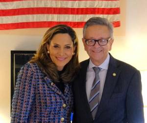 La representante del Senado estadounidense compartió esta imagen junto al post sobre la reunión.